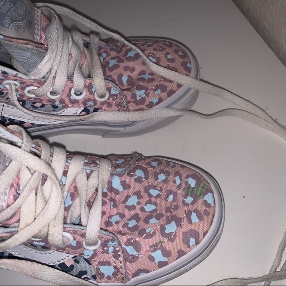 Vans Girls Leopard Print Zip Up Back High Tops! - Picture 3 of 11